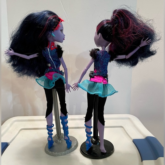 2 Variants of Monster High Jane Boolittle Dolls, Pink Lip & Purple Lip Variants - Picture 9 of 16